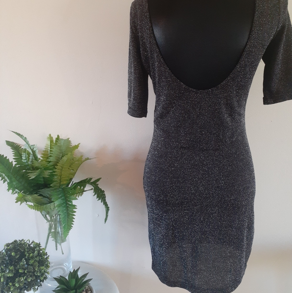 Dress - Picture 3 of 4